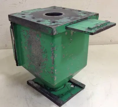 USED METAL FABRICATOR MAGNET