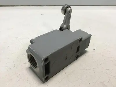 USED OMRON WLCA2-214