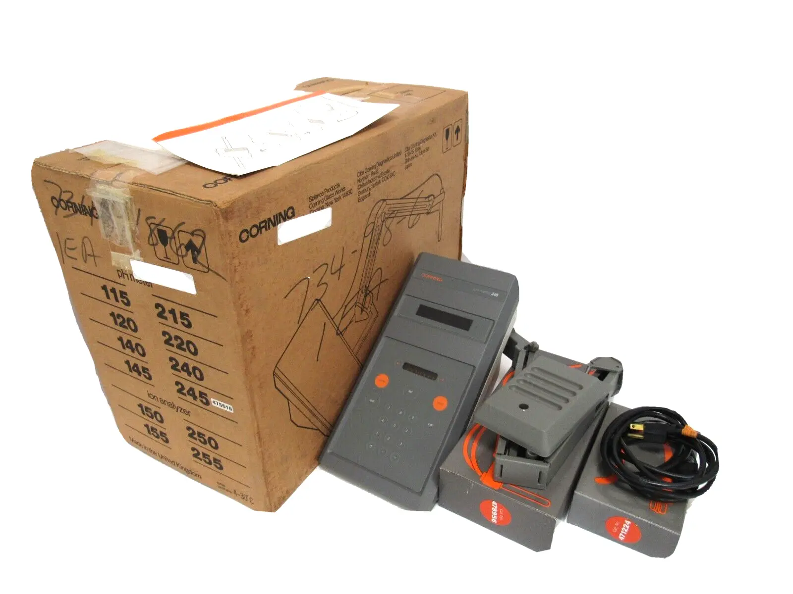 NEW CORNING M245 PH METER