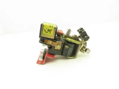 Siemens 14-193-764-586 Contactor 15HP 120VDC-220A/240VDC-210A Has Broken Base