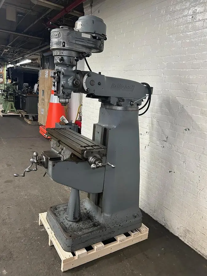 Bridgeport 9" x 32" 1 HP, 8-Speed Ram Type J-Head Vertical Milling Machine & R8 Collets