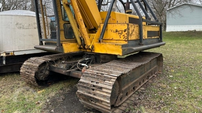 USED 2000 Deere 693B