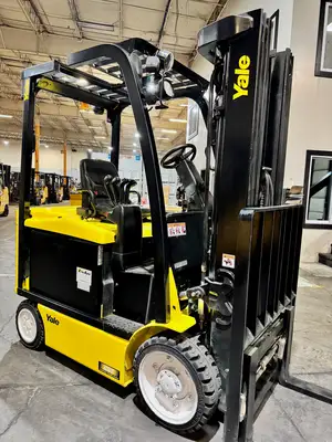 Used 2020 Yale ERC055VGN 4-Wheel Sit down Electric Counterbalance Forklifts New York US | United Lift #1446678