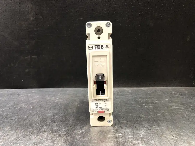 Used CUTLER-HAMMER FDB1015 Switchgears British Columbia CA | Lenmark #243972