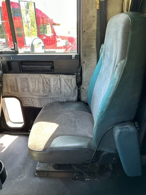 Used 2001 FREIGHTLINER FLD 120 Conventional trucks Indiana US | Proxy Equipment #1384951
