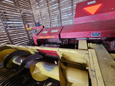 NEW HOLLAND FP230 chopper | Iron Listing (5)