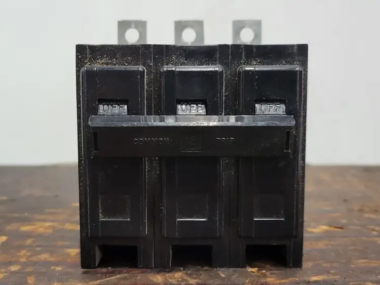 Used WESTINGHOUSE BAB3015H Switchgears British Columbia CA | Lenmark #242411