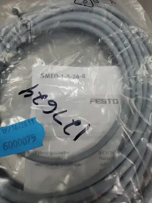 FESTO SMEO-1-S-24-B Proximity Sensor Switch w/Cable. 5D-29