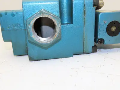 Mac 57D-73-501JJ Pneumatic Solenoid Valve 3/2 Pos 1" NPT 24VDC  250B-501JJ