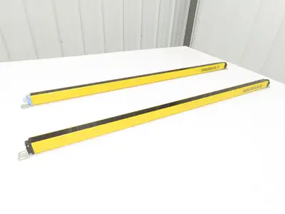 Schmersal SLC440-ER-0890-14-01 Safety Light Curtain Transmitter & Receiver Set