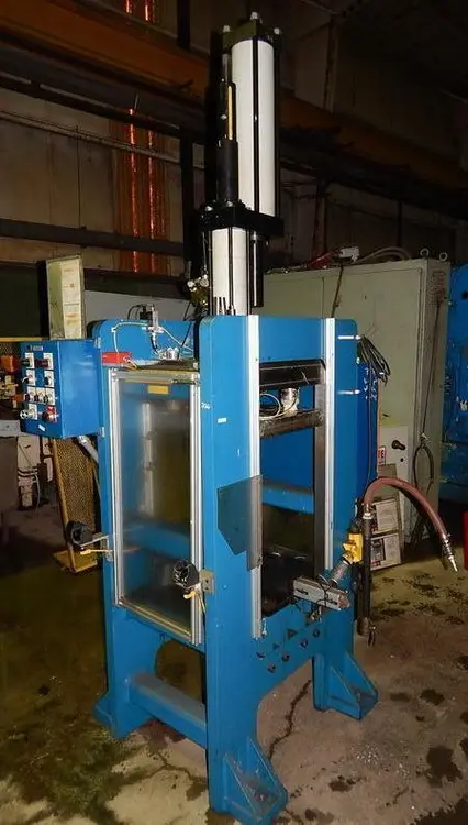 Used _UNKNOWN_ _UNKNOWN_ Air Presses | D & D Industries #438339