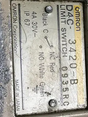 USED OMRON D4C-3420-B