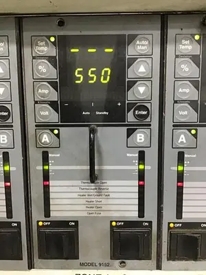 USED HUSKY 9152