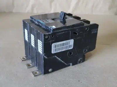 Used SIEMENS BQD3100 Switchgears British Columbia CA | Lenmark #239035