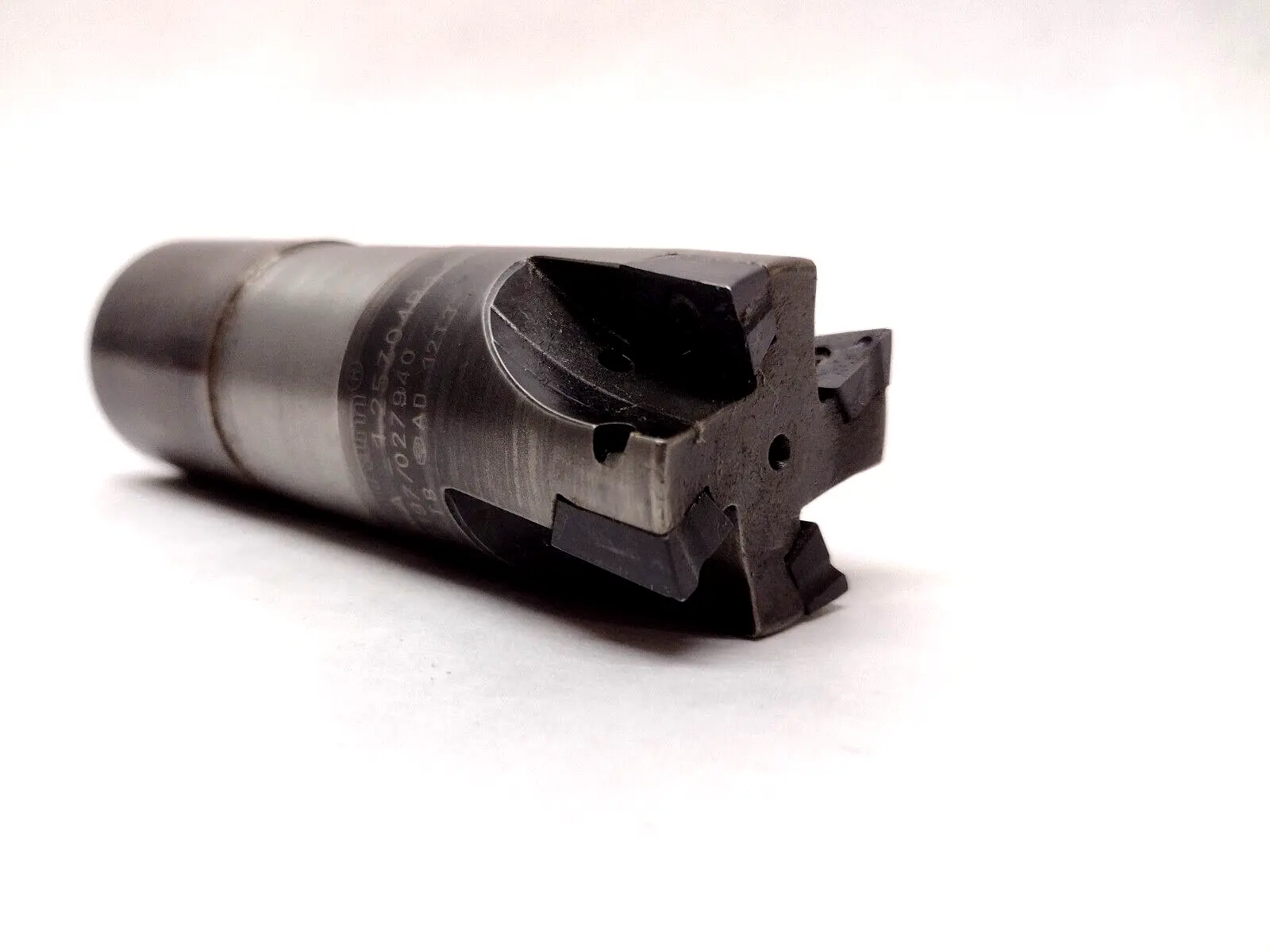C7690VA12WA 1.25Z04R1.60 | Stellram  F3007T T8 12T3 Milling Cutter - Used