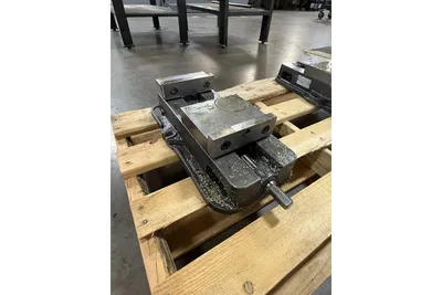 Used _UNKNOWN_ _UNKNOWN_ Vises Utah US | KD Auctions #1549188