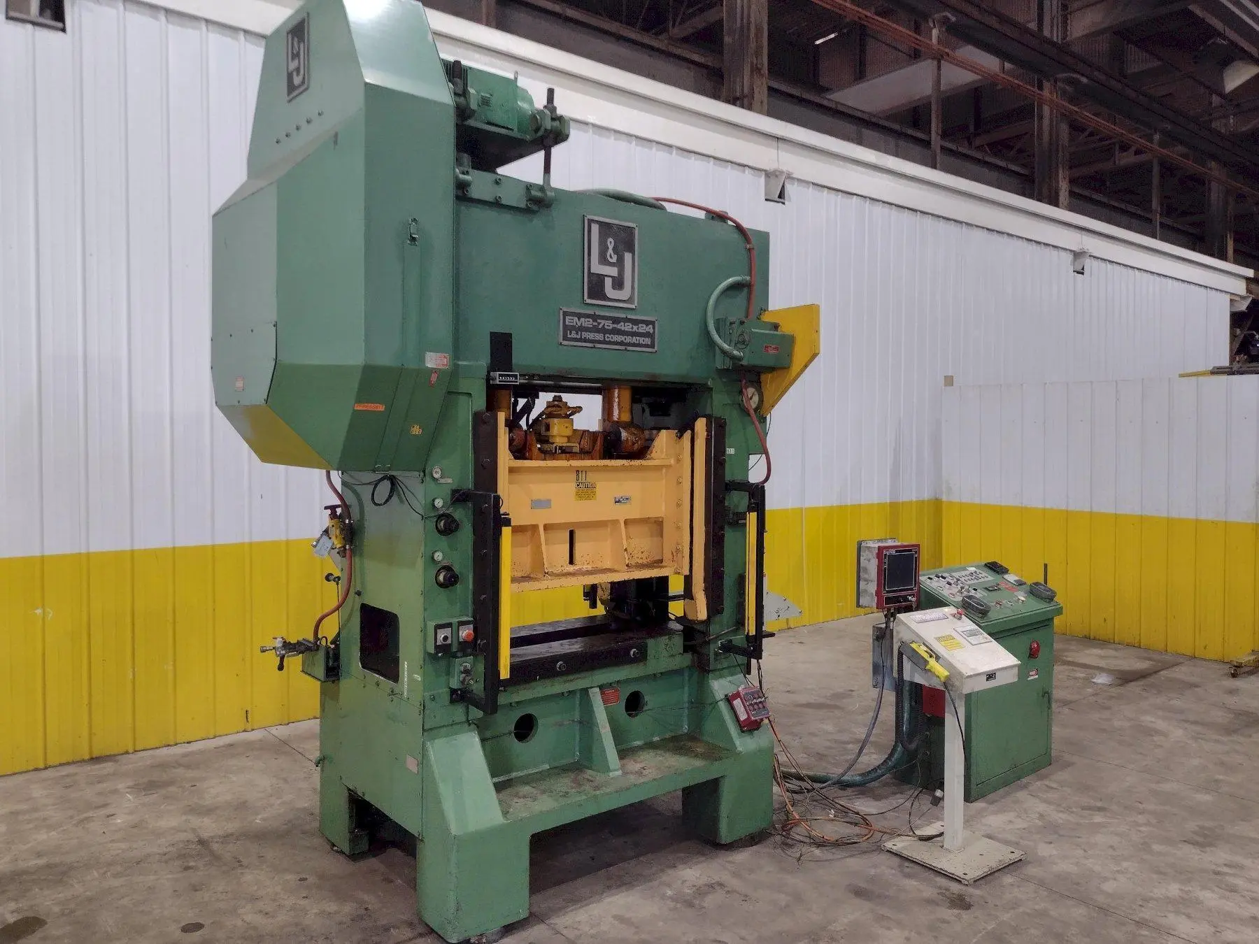 USED L&J EM275-42-24