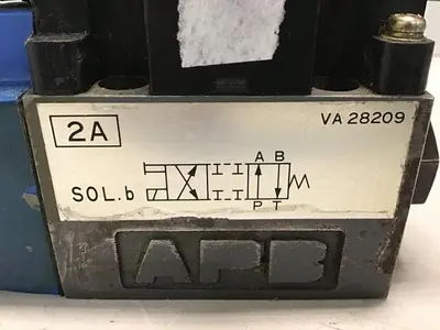 USED VICKERS DG4V32AMP7H750JA100