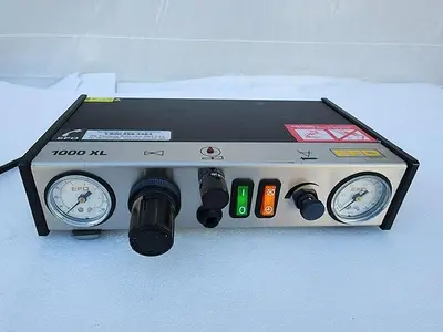 EFD 1000XL Electronic Fluid Adhesive Dispenser