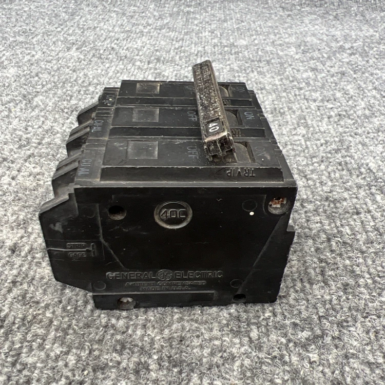 Used GE THQL3140 Circuit Breakers California US | Davliegogo LLC #1705984