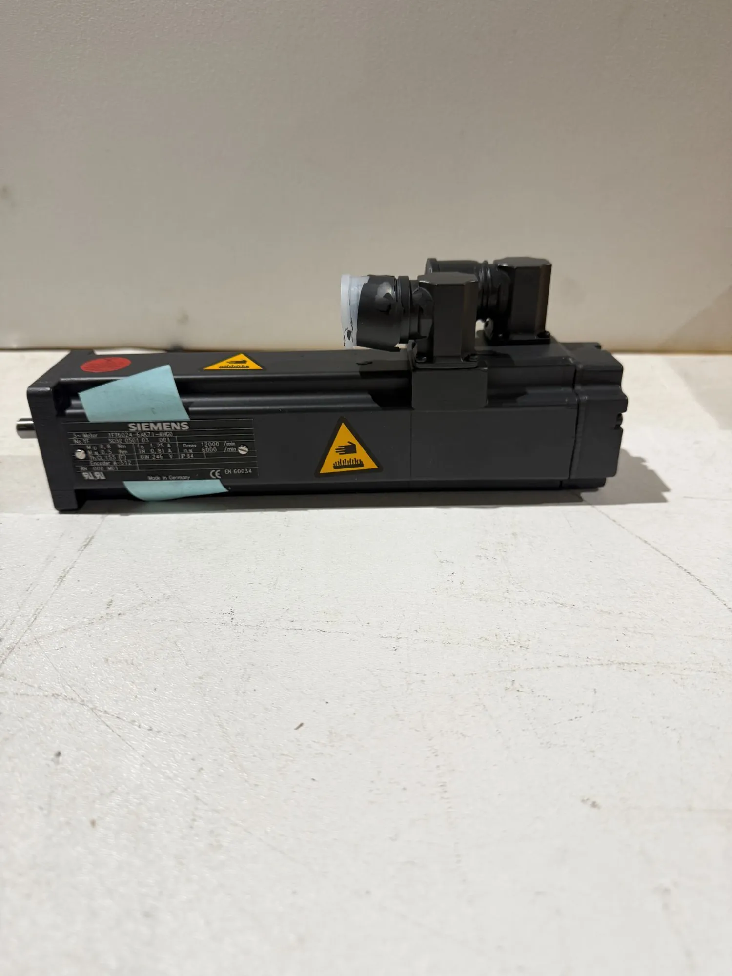 NEW SIEMENS 1FT6024-6AK71-4HG0