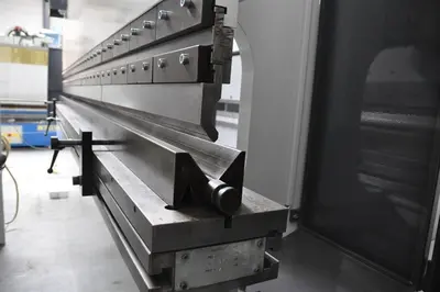 USED LVD PPBL-H 300 TON X 4100 MM CNC