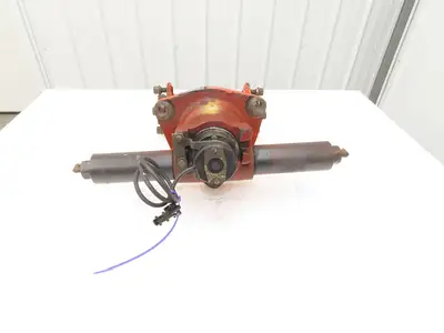 Linde E14-E20P Forklift Dual-Wheel Rear Axle Assembly Off E18C-02