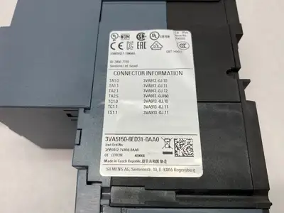 USED SIEMENS LOW-VOLTAGE CIRCUIT BREAKER 3-POLE W/ DOOR MOUNT ROTARY OPERATOR