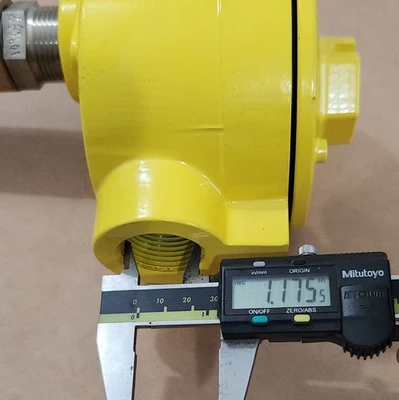 NEW Fluid Components 8-66/1"/2"U/S/WD/V/5181-X