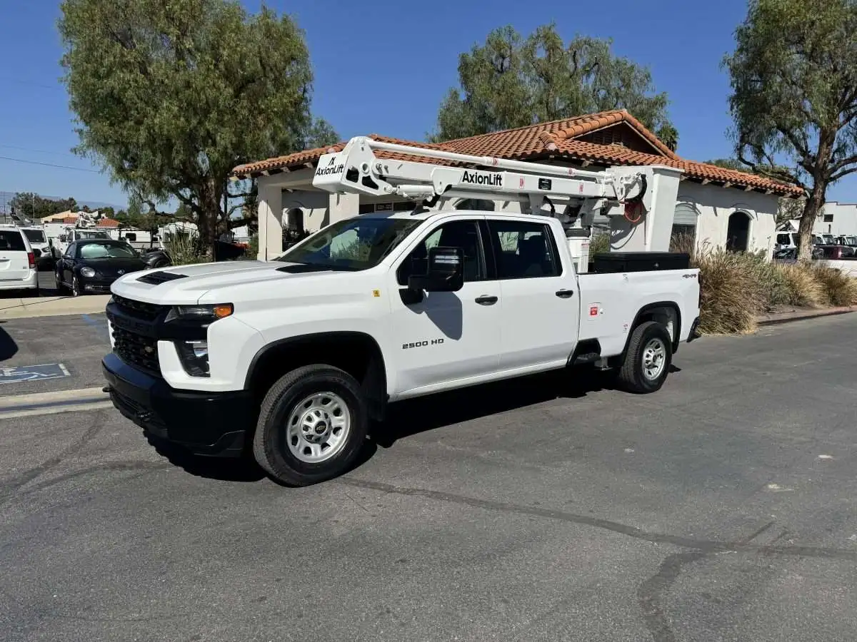 Used 2022 CHEVY 2500 Bucket (boom) trucks California US | Commerce Truck Equipment Sales #1548713