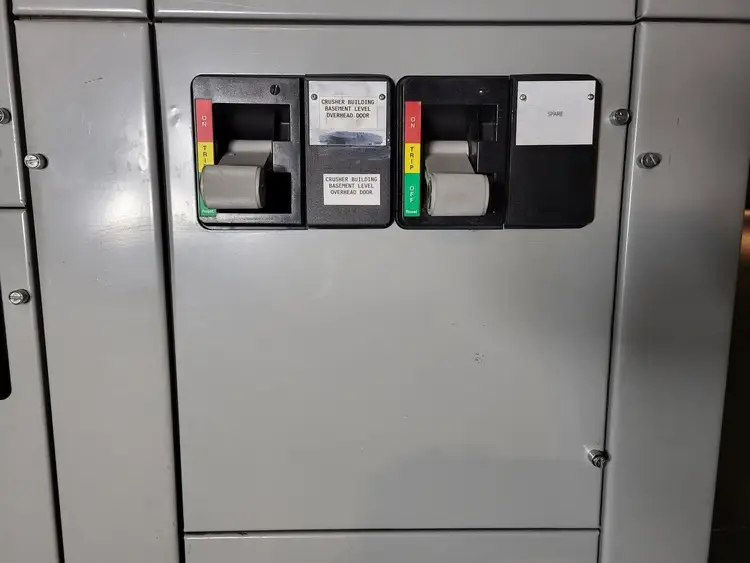 Used EATON HFD3015 Switchgears British Columbia CA | Lenmark #240426
