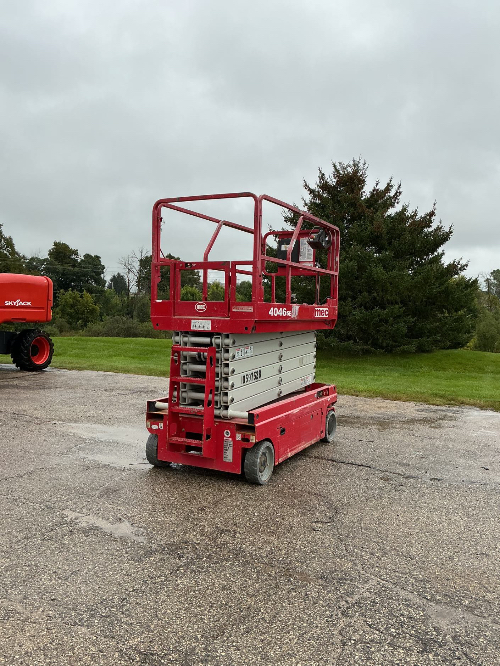 Used 2017 MEC 4046SE Scissor Lifters Wisconsin US | Stack Equipment #1498131