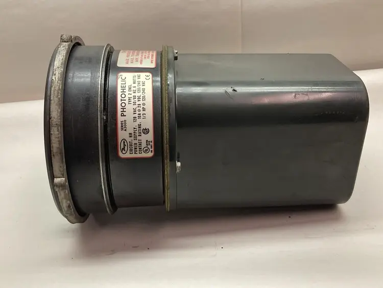 Used PHOTOHELIC A3000 Universal Pressure Meters Ohio US | Surplus Asset Holdings #1246542