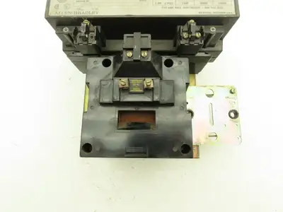 Allen Bradley 509-F0B Motor Starter Contactor 200Hp 600VAC 3Ph 480V Coil Size 5
