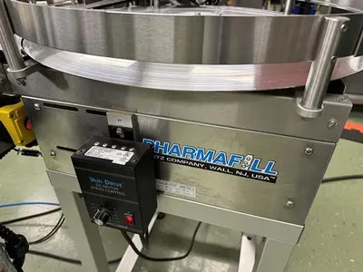Quadrel model Moduline pressure sensitive wraparound labeler