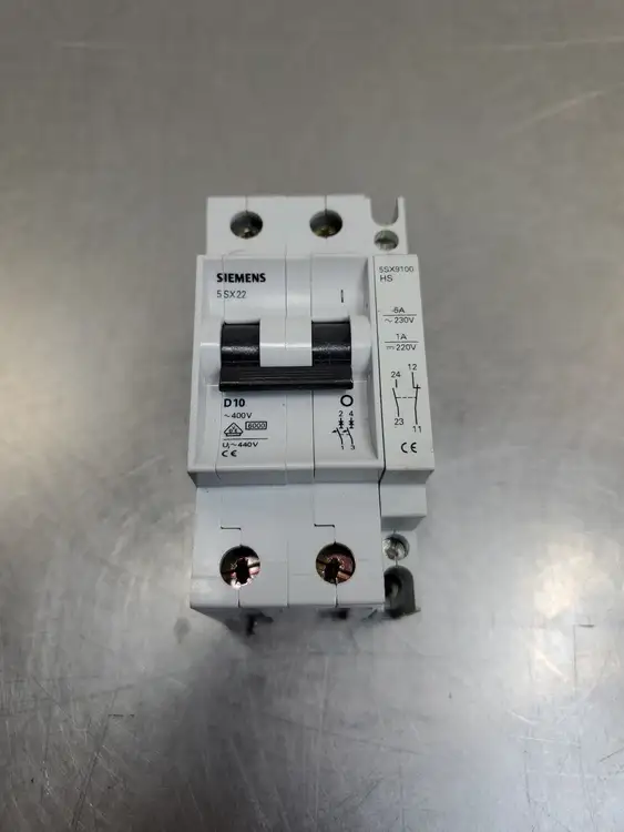 Used Siemens 5SX22 D10 Circuit Breaker, 10A, 400V, 2 Pole w/5SX9100HS Circuit Breakers South Carolina US | Palmetto Automation #1158573
