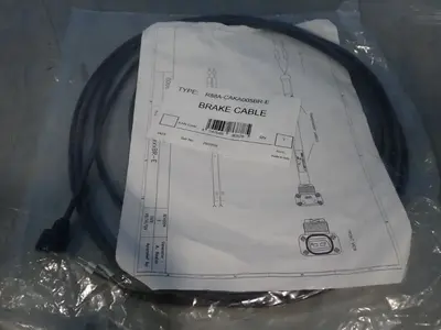 NEW OMRON R88ACAKA005BRE