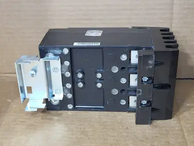 NEW SQUARE D QGA32150
