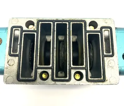Used MAC Solenoid Valve Assembly Solenoid Valves Michigan US | Maverick Industrial Sales #1463899