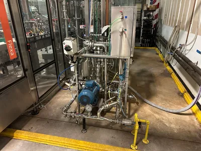 USED KOSME Glass Carbonated Bottling Line