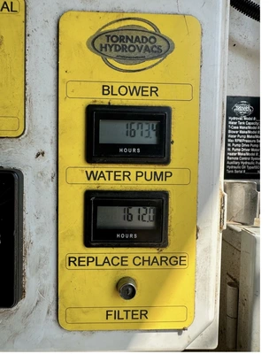 2015 TORNADO F4 Hydro Excavator | VacSource (3)