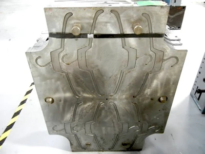 Hanger 18" mold
