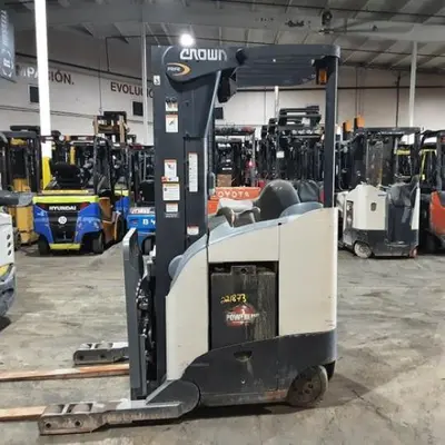 USED 2018 CROWN RR5725-45