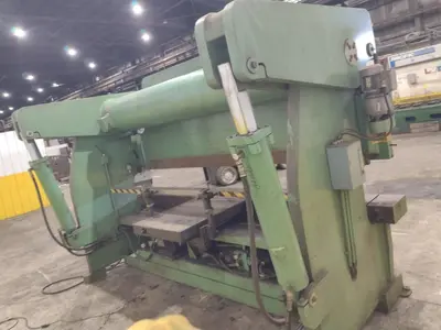 250 TON X 12' ACCURPRESS MODEL #725012 HYDRAULIC PRESS BRAKE: YOBRO #24251