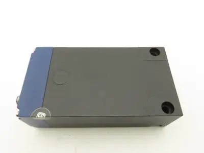 Schmersal AZM400Z-ST-1P2P Solenoid Interlock Safety Switch Electronic RFID