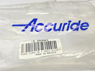 4KRW1 | Accuride  Drawer Slide Full Extension 21 21/32" Closed 22" Travel - Open box