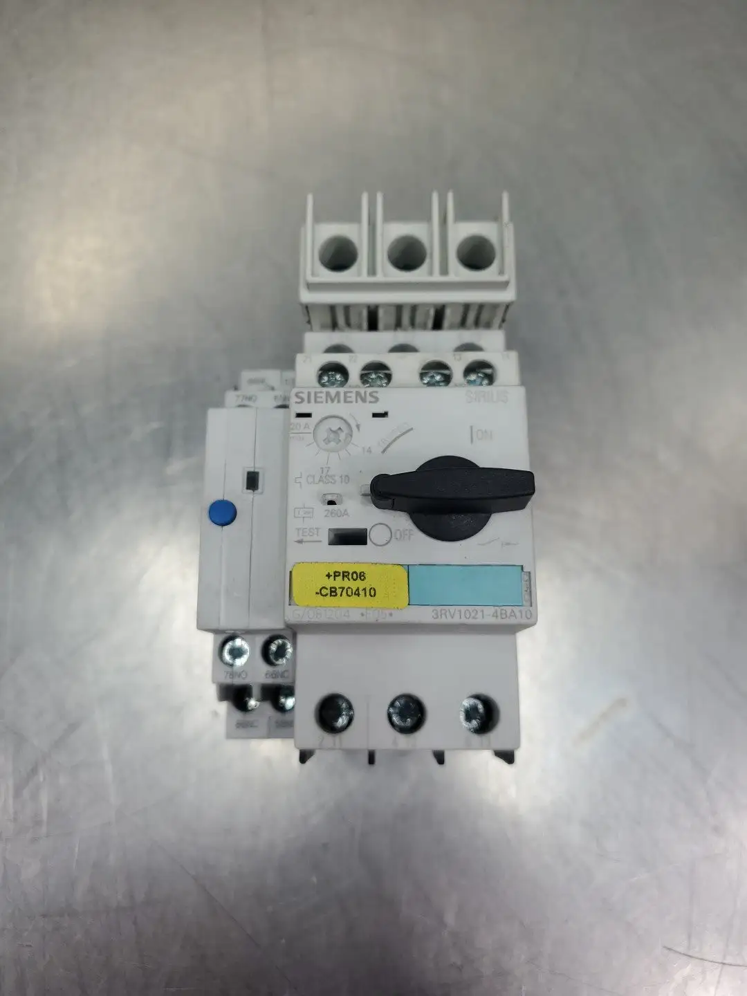 USED Siemens 3RV1021-4BA10 Circuit Breaker w/3RV1921-1M Trip Module