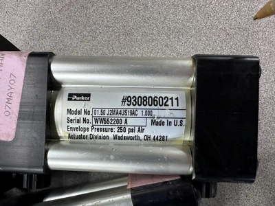 PARKER PNEUMATIC CYLINDER - NEW
