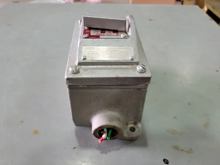 Used COOPER DSFS933 Switchgears British Columbia CA | Lenmark #240780
