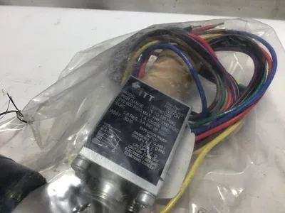 ITT 505 130P15CC6B Pressure Switch 70PSI 11A 125/250VAC